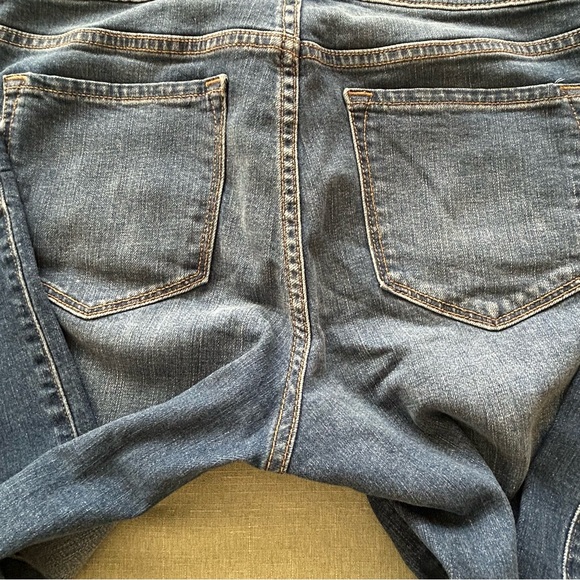 Old Navy Dark Blue Mid-Rise Jeans - Picture 7 of 11